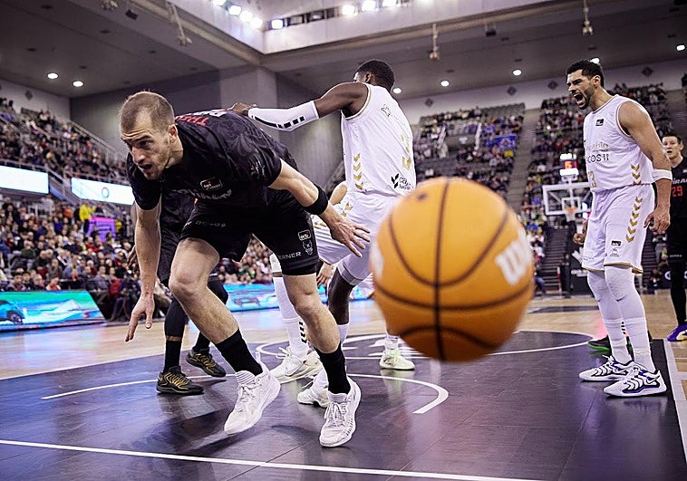 Un tiro en el pie con olor a carpetazo final al curso